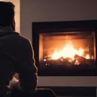 chaudière rouge à granulés de bois