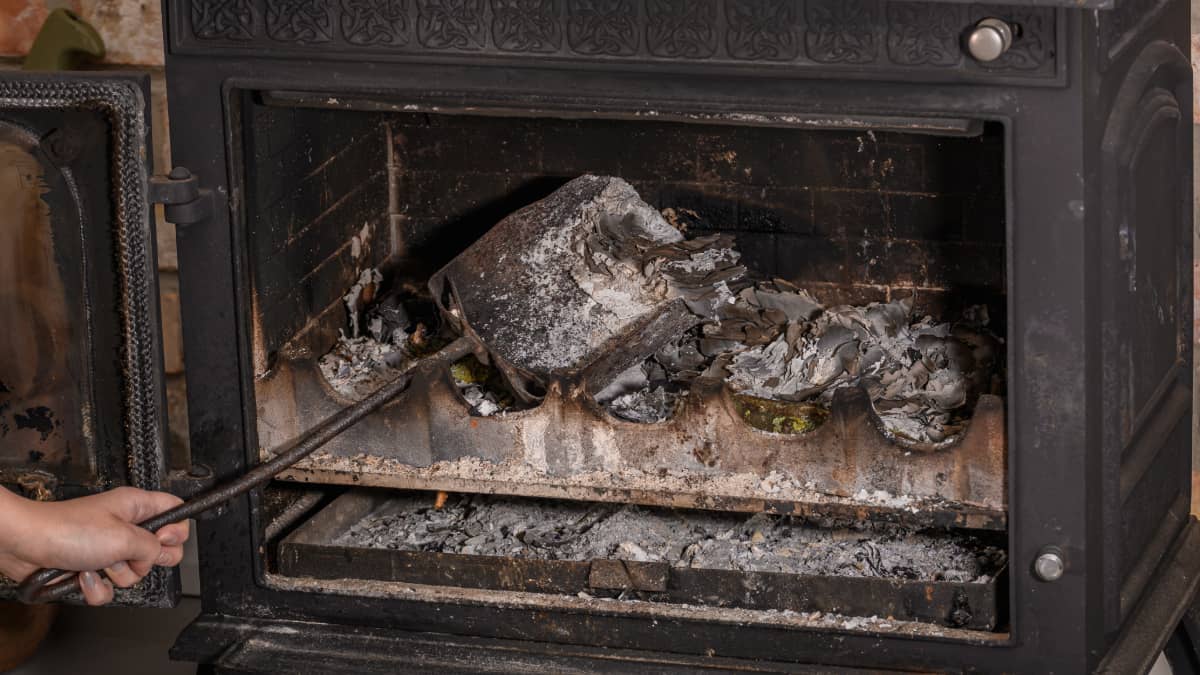 Dépôt excessif de suie dans un poêle à bois