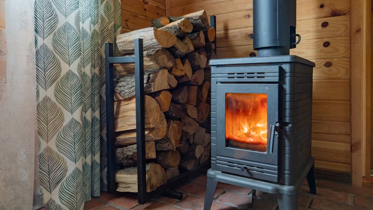Réglage et fonctionnement d'un poêle à bois