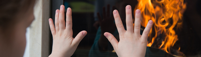 Poêles à pellets : une grille de protection pour les enfants et